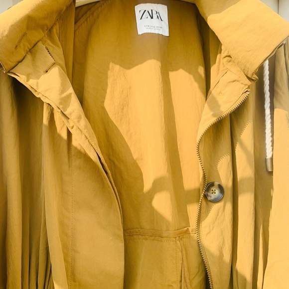 ‼️SOLD‼️Zara trenchcoat - Picture 2 of 4
